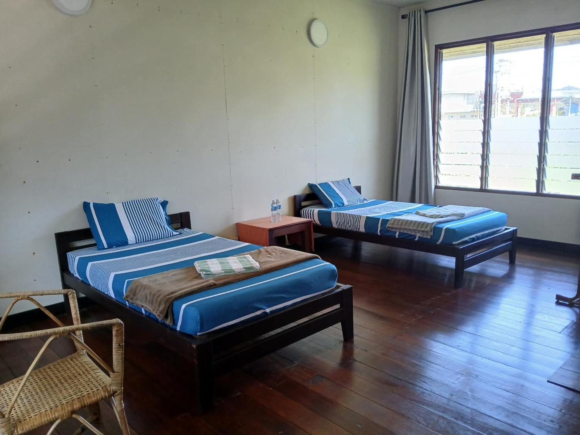 Mulu Tribal Homestay Экстерьер фото