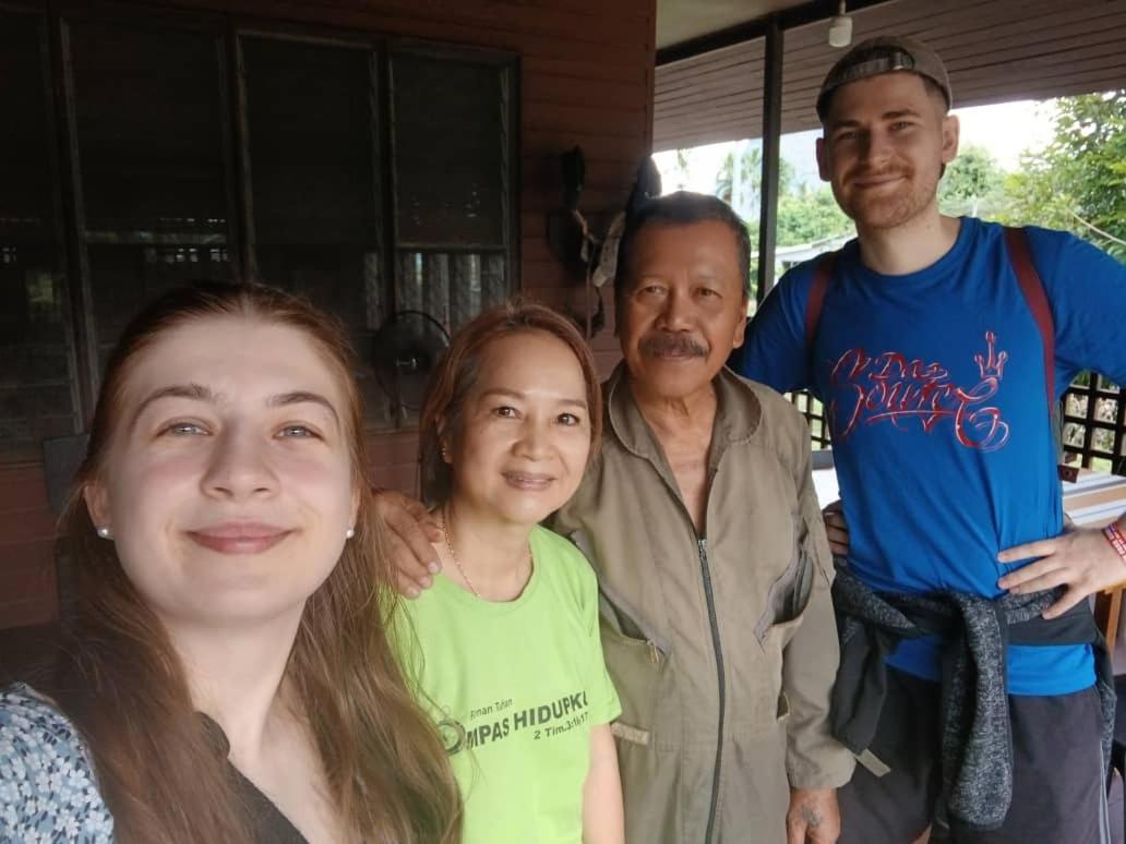 Mulu Tribal Homestay Экстерьер фото