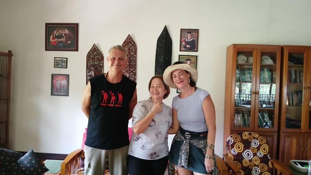 Mulu Tribal Homestay Экстерьер фото